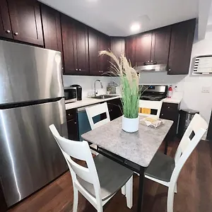 Apartment Cozy 1 Bedroom With Outdoor Patio Space, New York